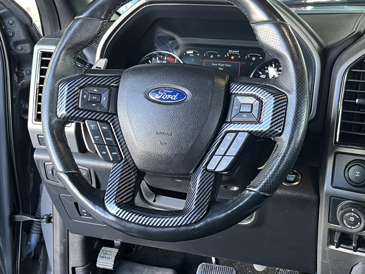 2018 Ford F-150 Raptor   - Photo 19 - Victorville, CA 92392