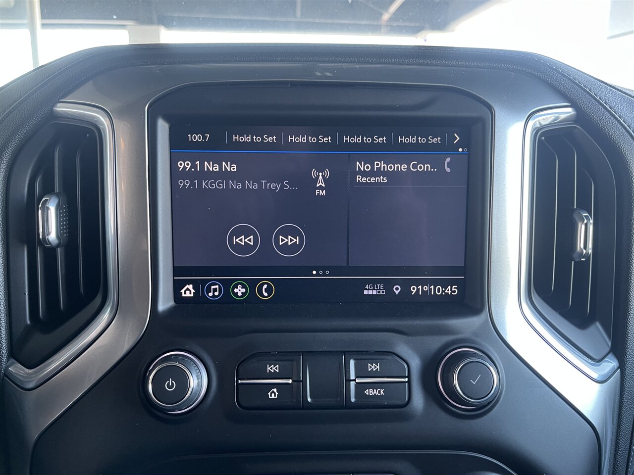 2021 Chevrolet Silverado 2500HD LT Diesel 4x4 - Custom Upgrades - 5th Wheel Prep Package - Photo 15 - Victorville, CA 92392
