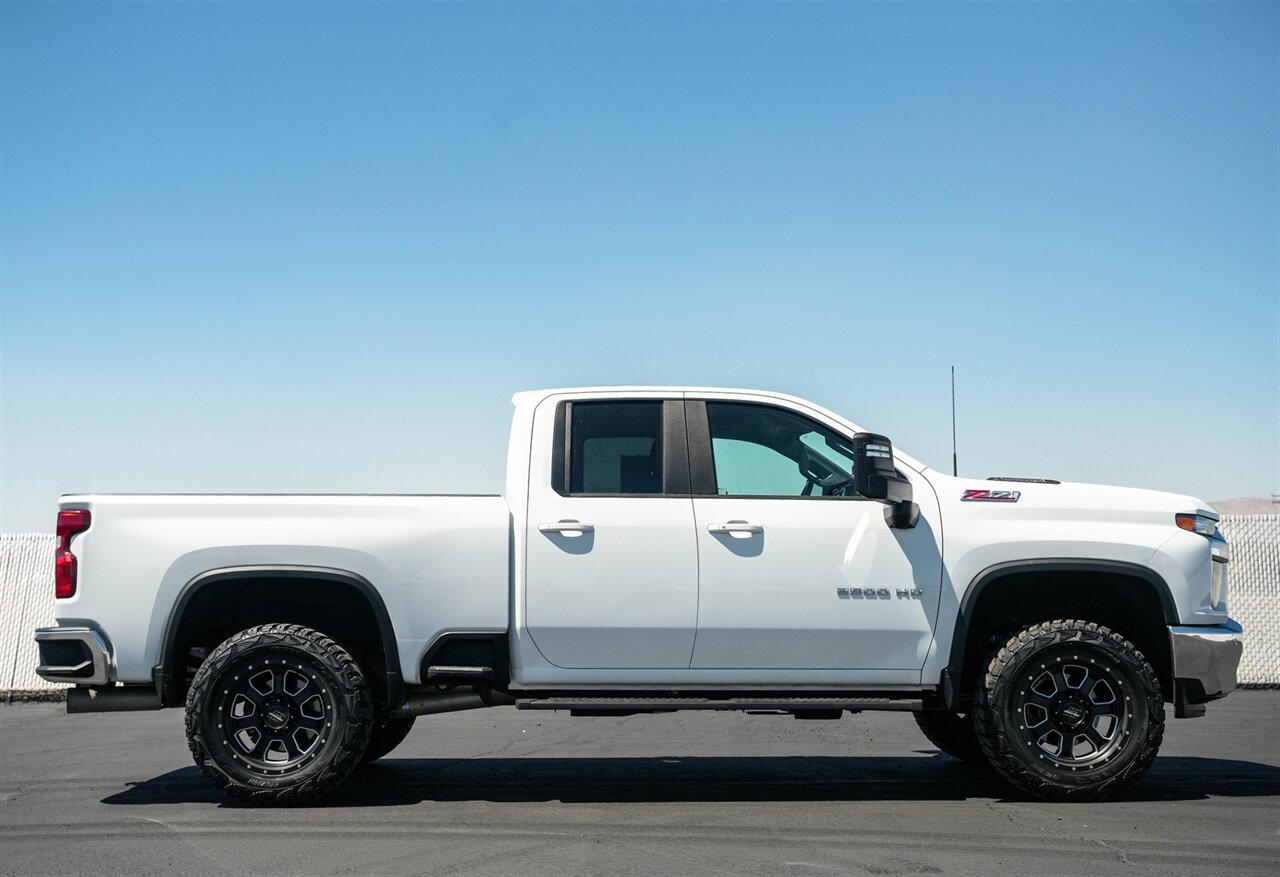 2021 Chevrolet Silverado 2500HD LT Diesel 4x4 - Custom Upgrades - 5th Wheel Prep Package - Photo 7 - Victorville, CA 92392