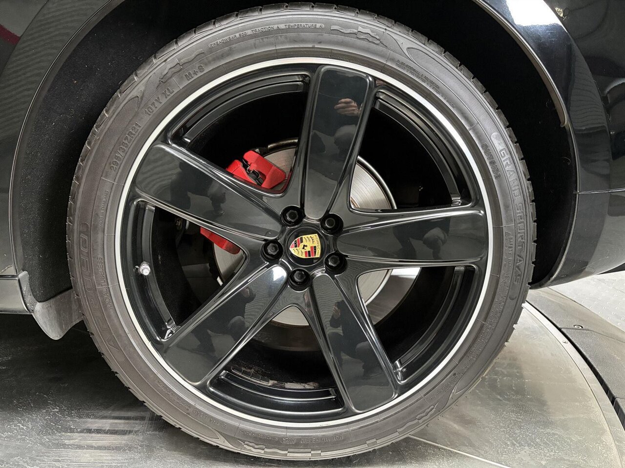 2020 Porsche Macan GTS   - Photo 14 - Victorville, CA 92392