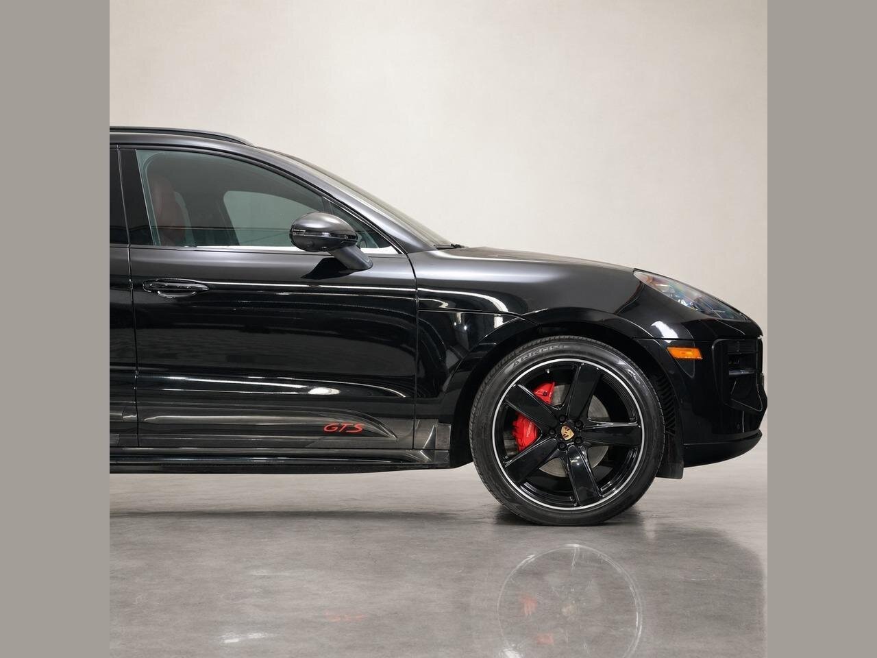2020 Porsche Macan GTS   - Photo 11 - Victorville, CA 92392