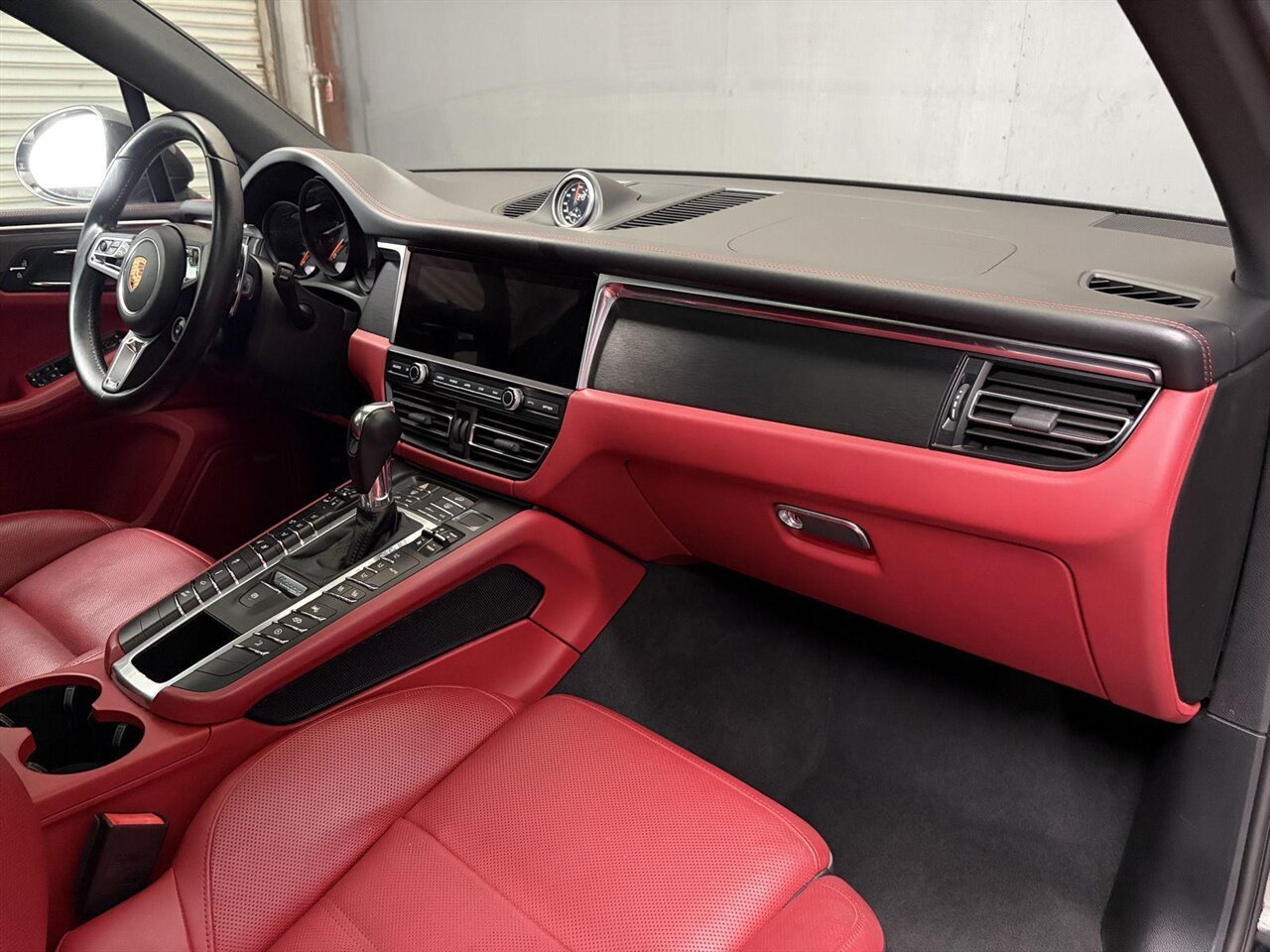 2020 Porsche Macan GTS   - Photo 38 - Victorville, CA 92392