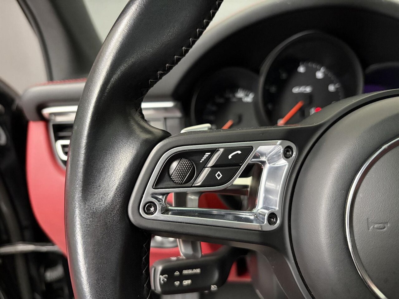 2020 Porsche Macan GTS   - Photo 25 - Victorville, CA 92392