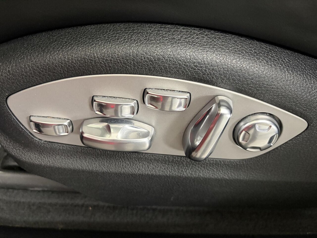 2020 Porsche Macan GTS   - Photo 23 - Victorville, CA 92392