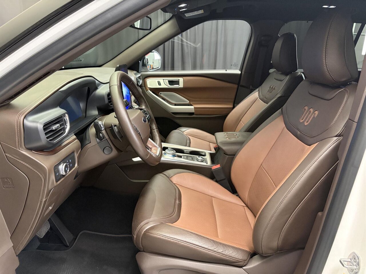 2021 Ford Explorer King Ranch - Photo 2 - Victorville, CA 92392