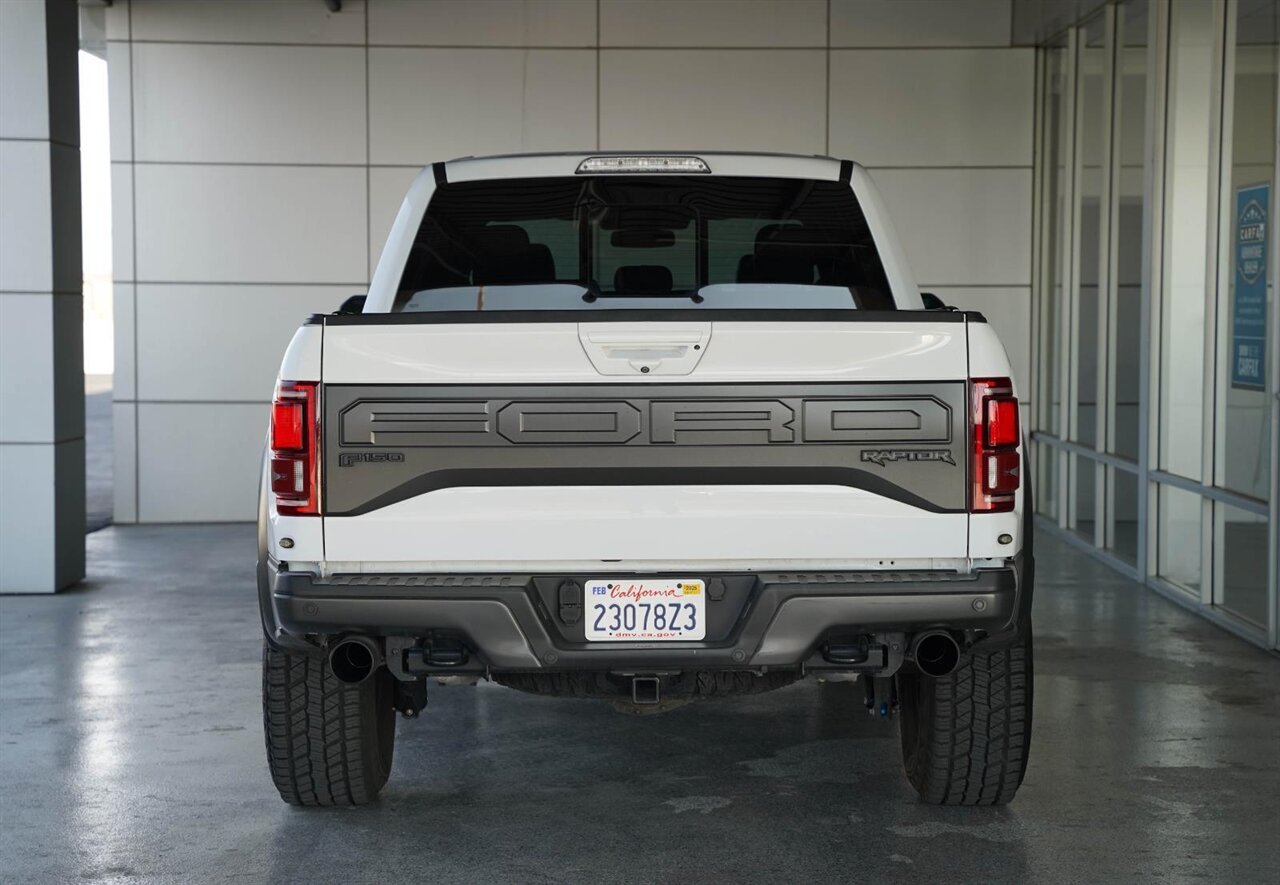 2018 Ford F-150 Raptor  802 Package - Technology Package - Forged Wheels - Photo 8 - Victorville, CA 92392