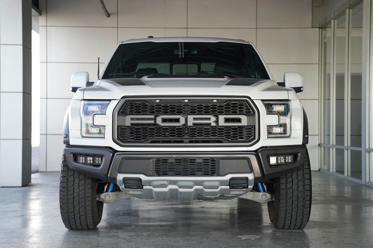 2018 Ford F-150 Raptor  802 Package - Technology Package - Forged Wheels - Photo 5 - Victorville, CA 92392