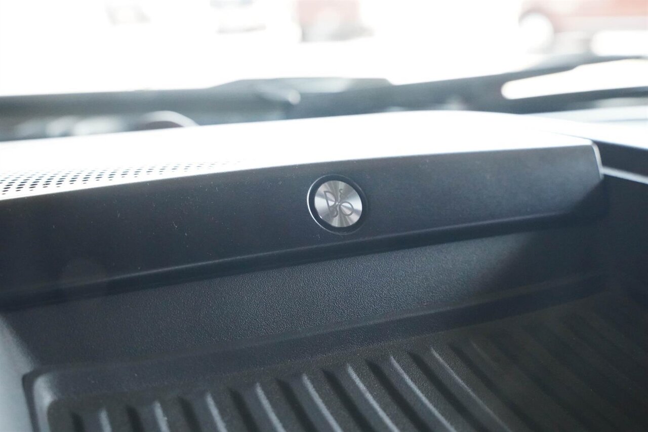 2018 Ford F-150 Raptor 802A Package - Twin Panel Moonroof - Photo 19 - Victorville, CA 92392