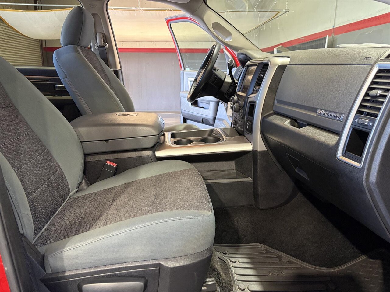 2016 RAM 2500 SLT - Photo 33 - Victorville, CA 92392