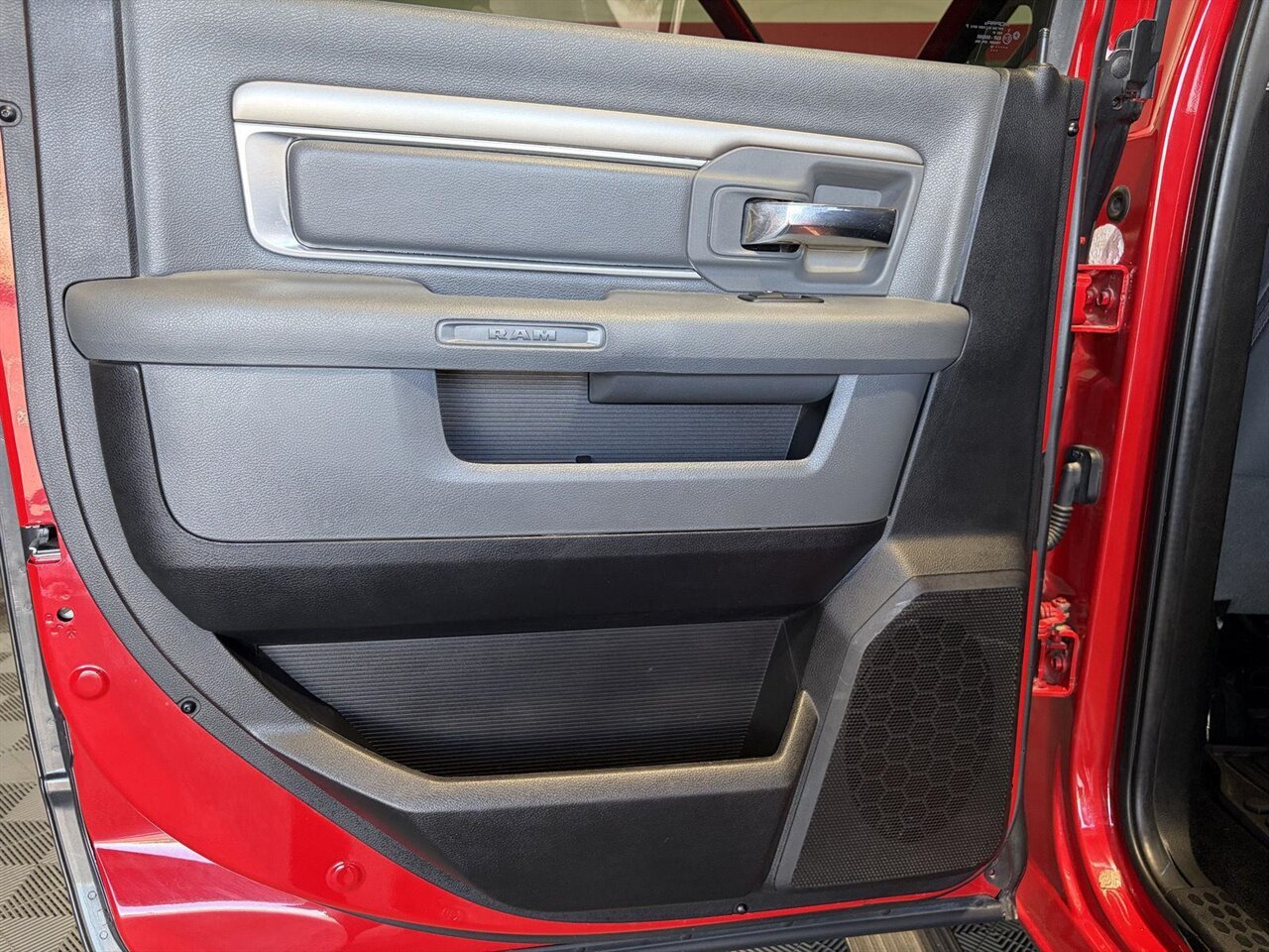 2016 RAM 2500 SLT - Photo 25 - Victorville, CA 92392