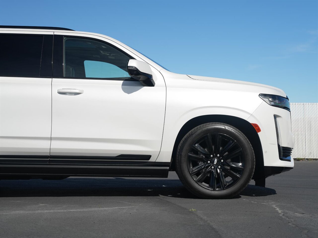 2022 Cadillac Escalade Sport Platinum - Photo 8 - Victorville, CA 92392