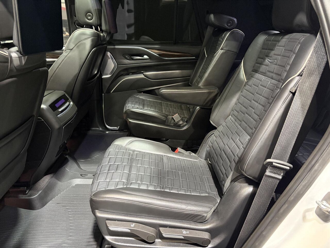 2022 Cadillac Escalade Sport Platinum - Photo 20 - Victorville, CA 92392