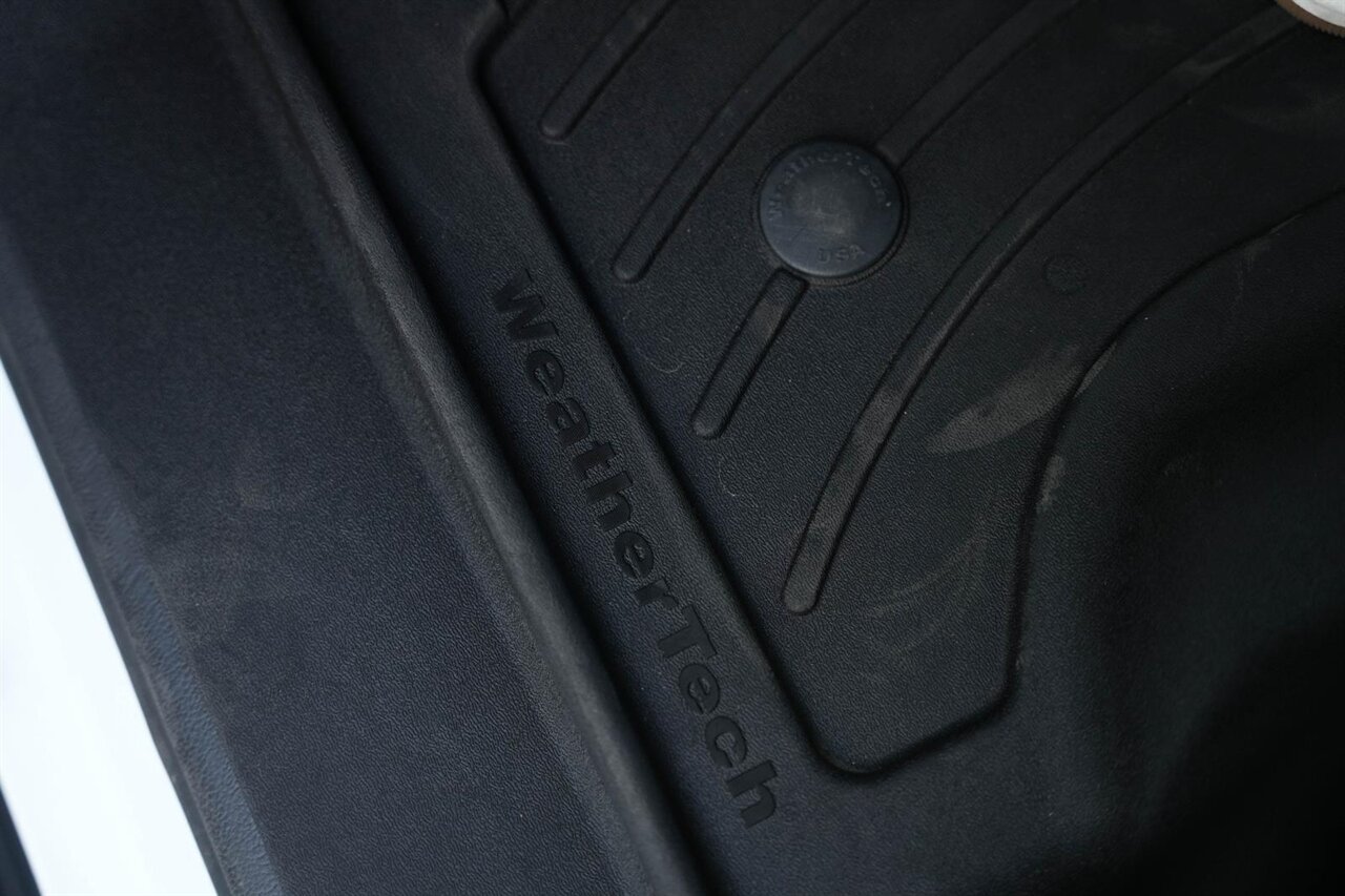 2018 Chevrolet Silverado 1500 LT   - Photo 18 - Victorville, CA 92392