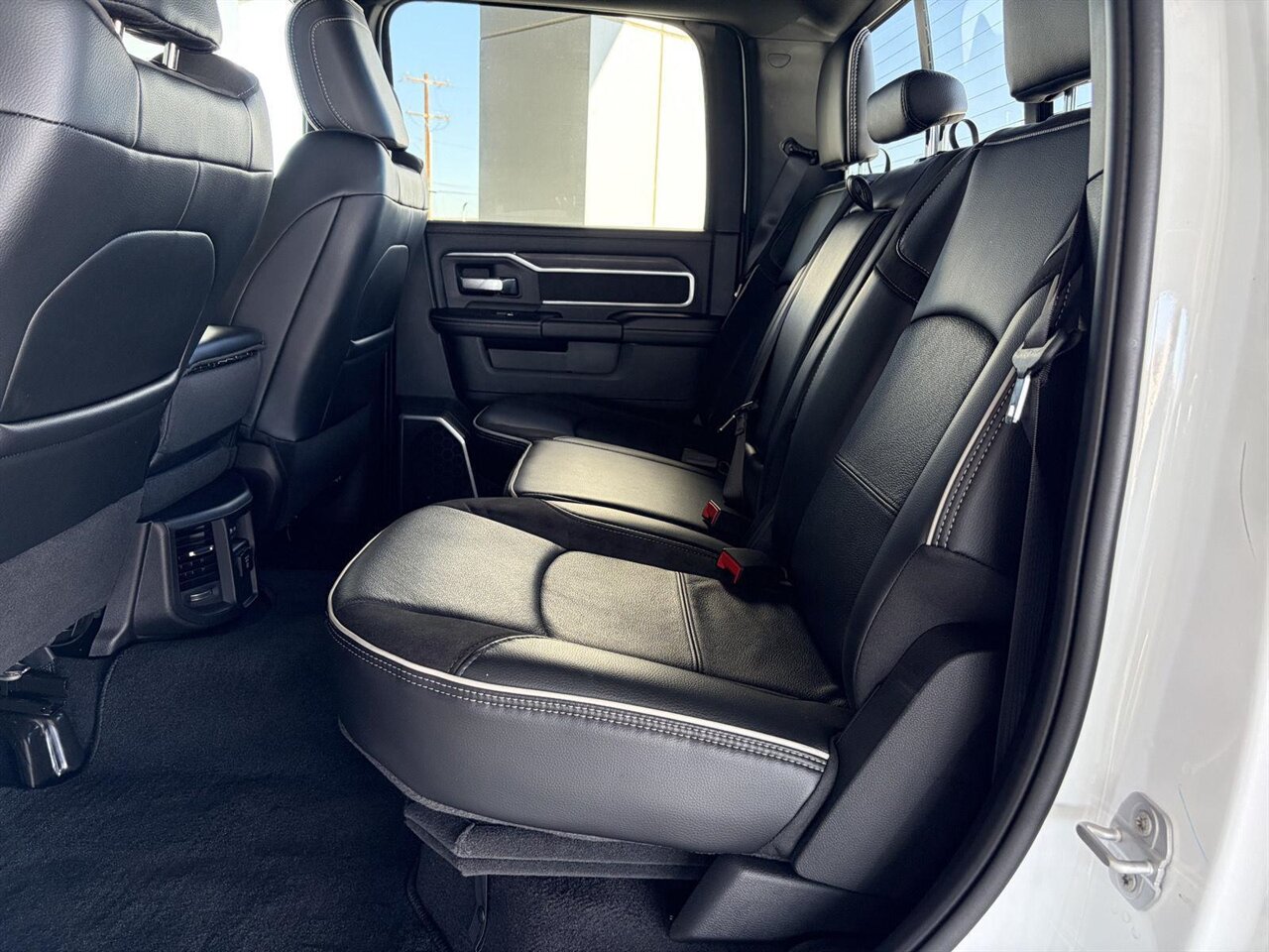 2026 RAM 2500 Laramie  Level Kit - Method Wheels - Nitto Tires - Photo 26 - Victorville, CA 92392