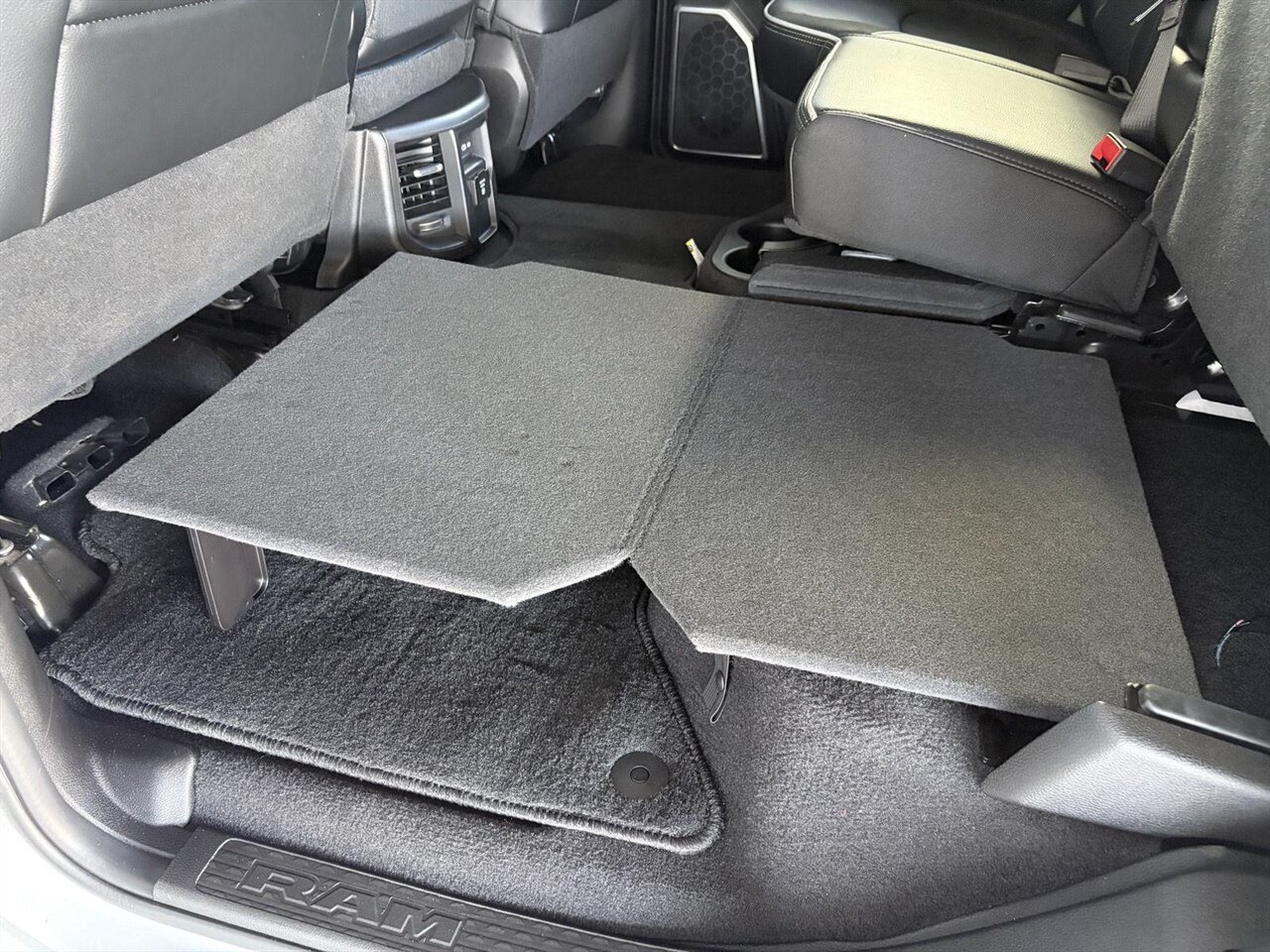 2026 RAM 2500 Laramie  Level Kit - Method Wheels - Nitto Tires - Photo 28 - Victorville, CA 92392