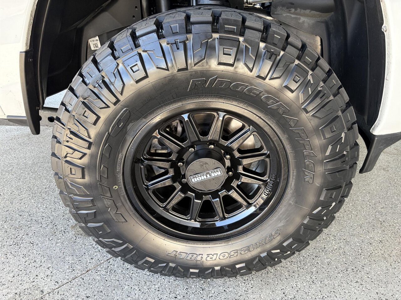 2026 RAM 2500 Laramie  Level Kit - Method Wheels - Nitto Tires - Photo 6 - Victorville, CA 92392