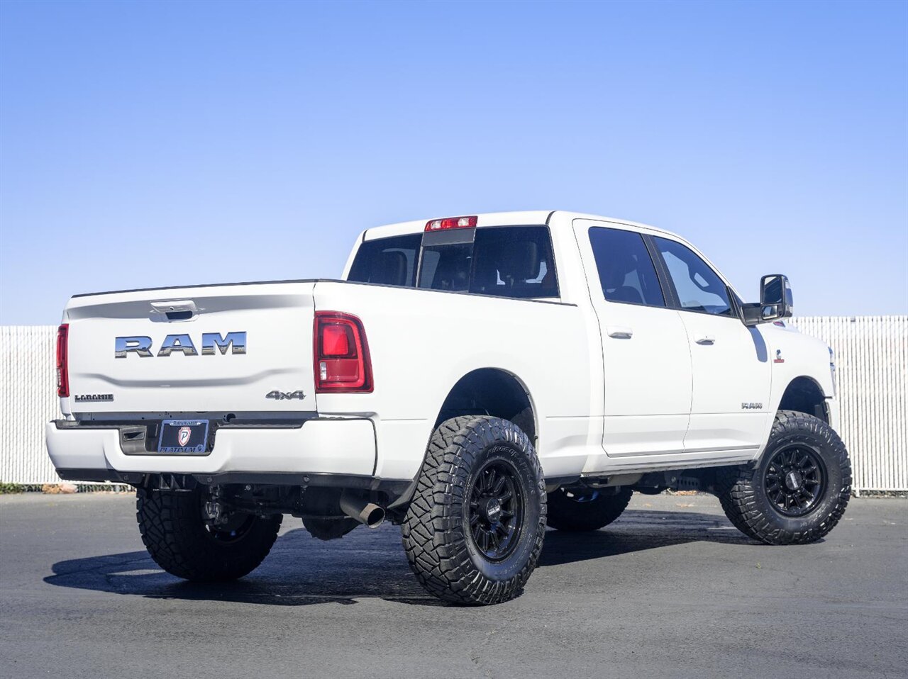 2026 RAM 2500 Laramie  Level Kit - Method Wheels - Nitto Tires - Photo 4 - Victorville, CA 92392