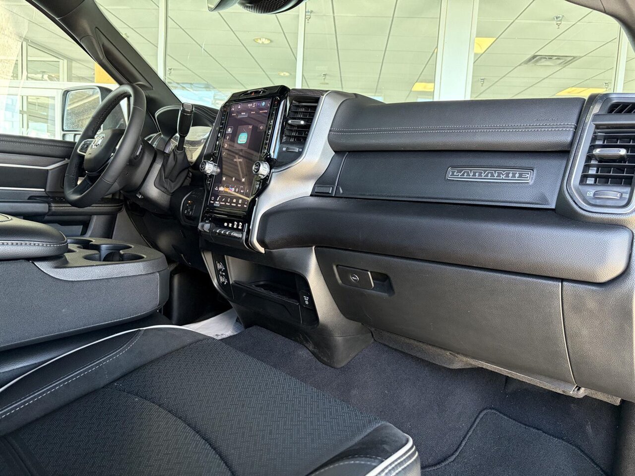 2026 RAM 2500 Laramie  Level Kit - Method Wheels - Nitto Tires - Photo 33 - Victorville, CA 92392