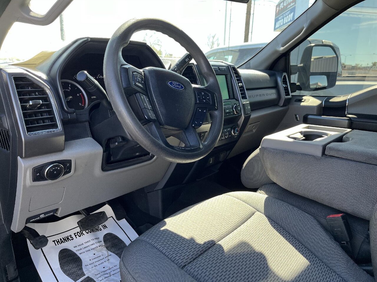 2020 Ford F-250 Super Duty XLT   - Photo 2 - Victorville, CA 92392