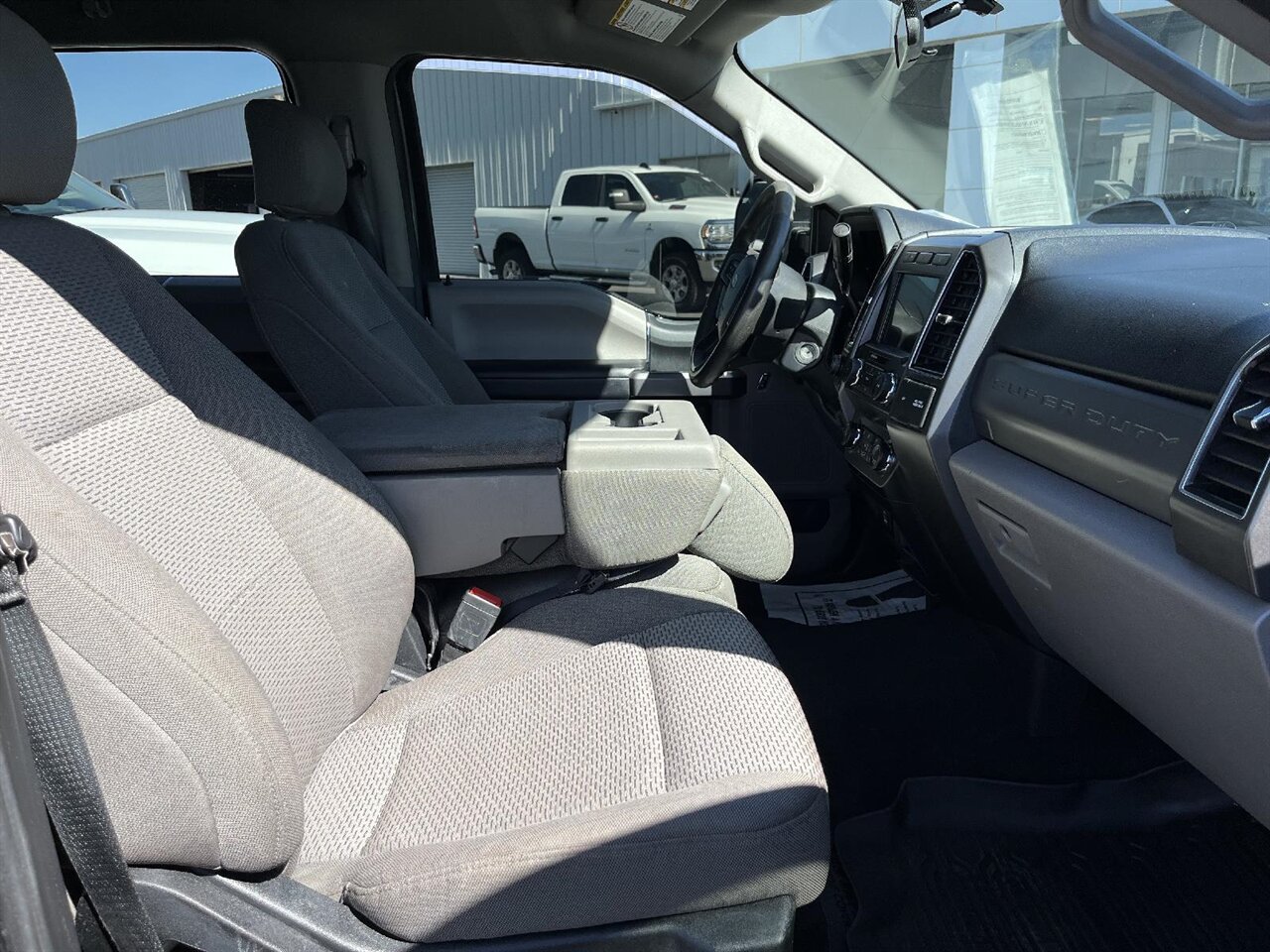 2020 Ford F-250 Super Duty XLT   - Photo 28 - Victorville, CA 92392