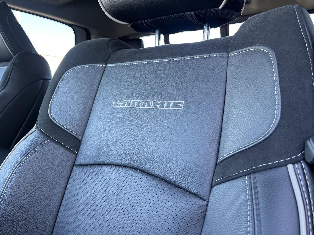 2024 RAM 2500 Laramie   - Photo 15 - Victorville, CA 92392