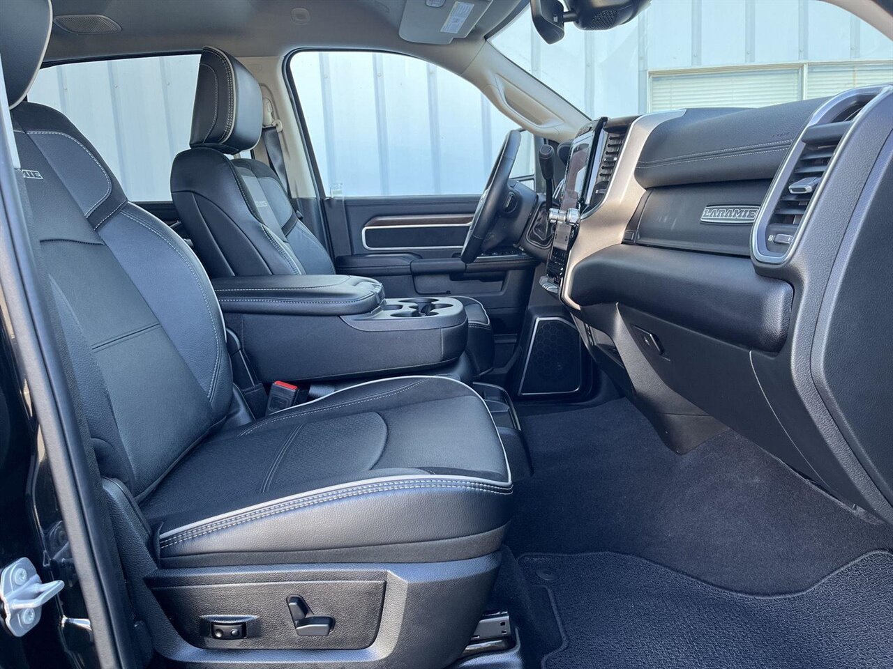 2024 RAM 2500 Laramie   - Photo 30 - Victorville, CA 92392