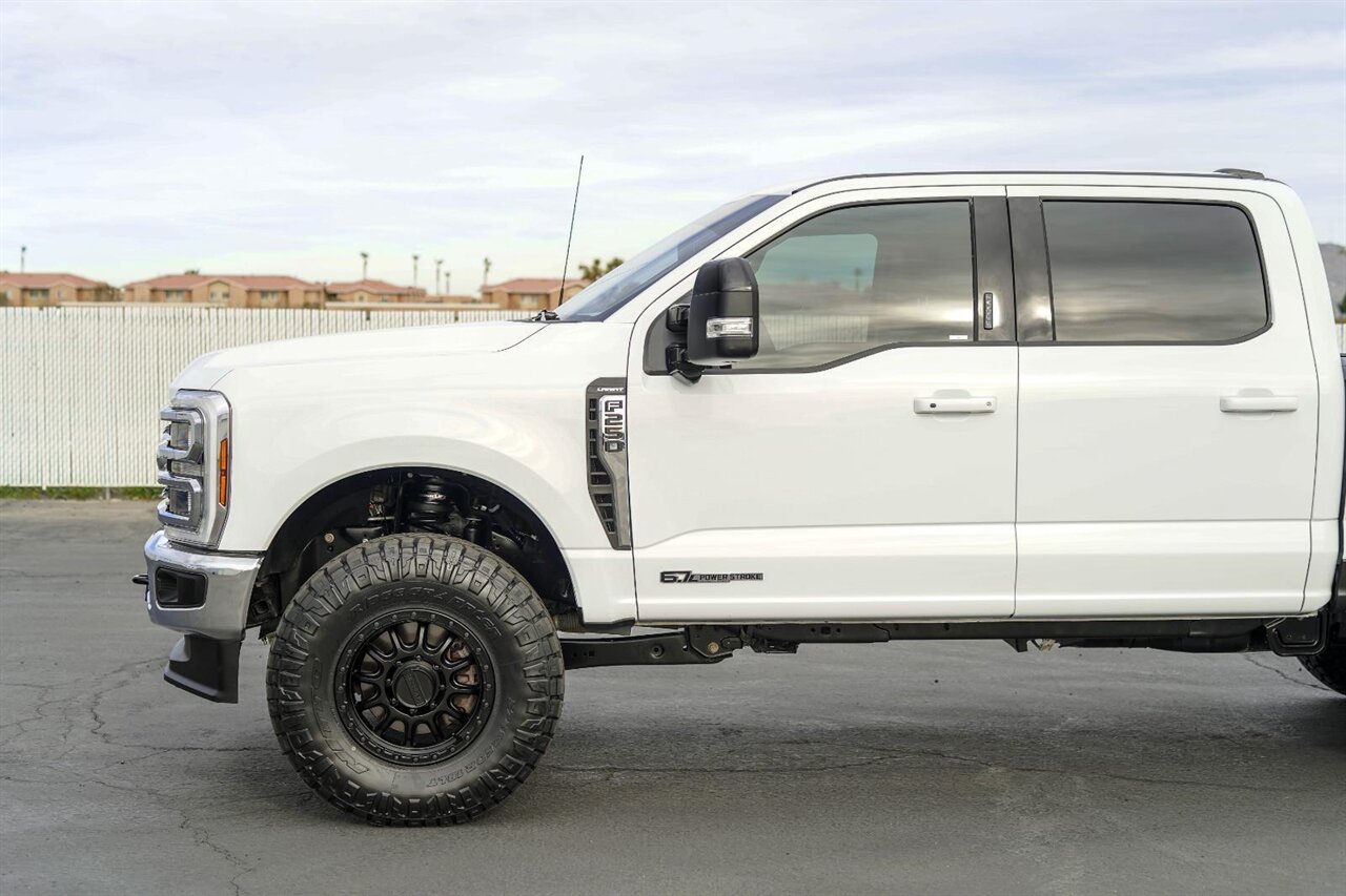 2024 Ford F-250 Super Duty Lariat   - Photo 8 - Victorville, CA 92392