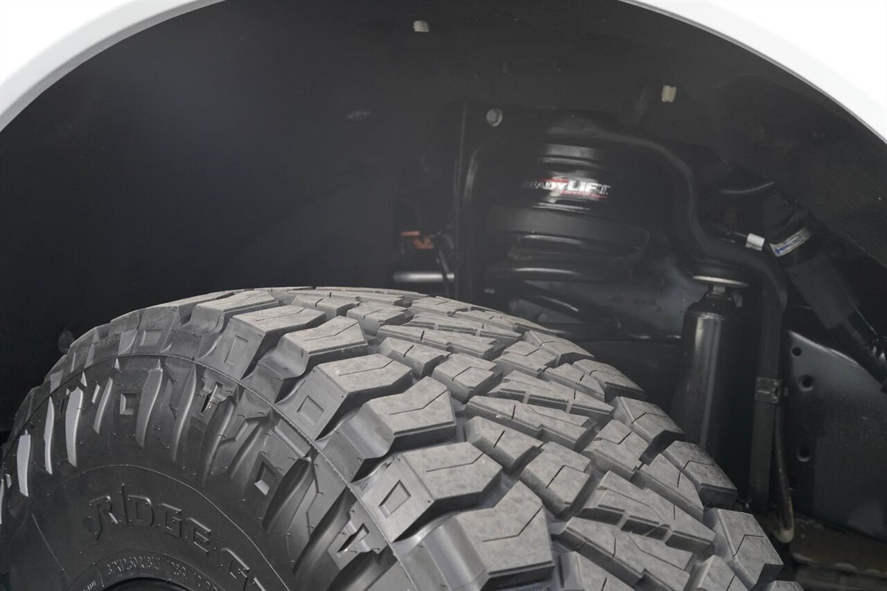 2024 Ford F-250 Super Duty Lariat   - Photo 3 - Victorville, CA 92392