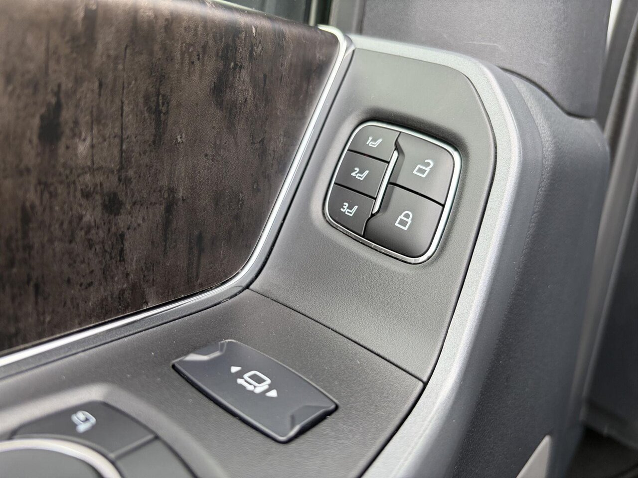 2024 Ford F-250 Super Duty Lariat   - Photo 12 - Victorville, CA 92392