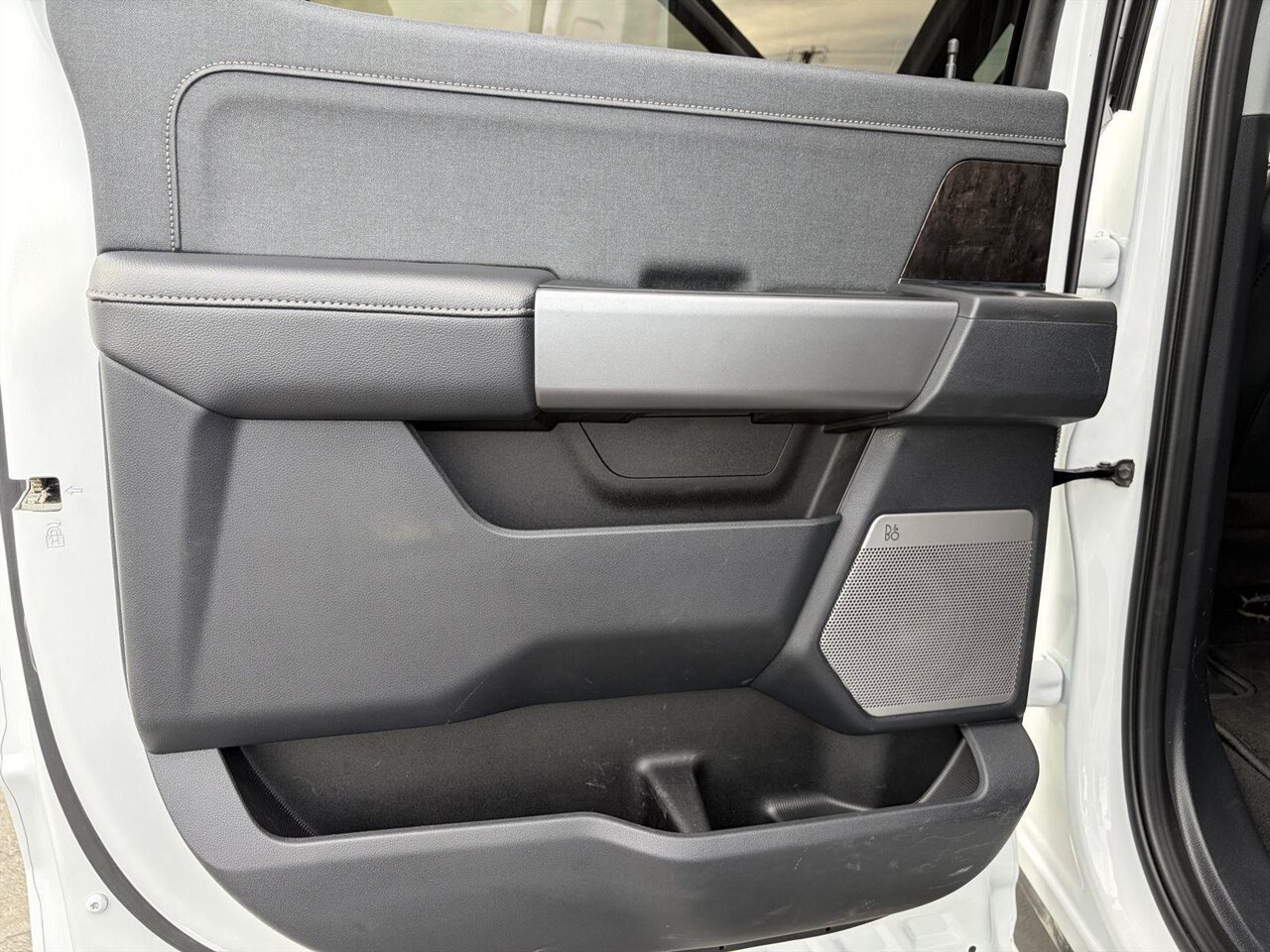 2024 Ford F-250 Super Duty Lariat   - Photo 17 - Victorville, CA 92392