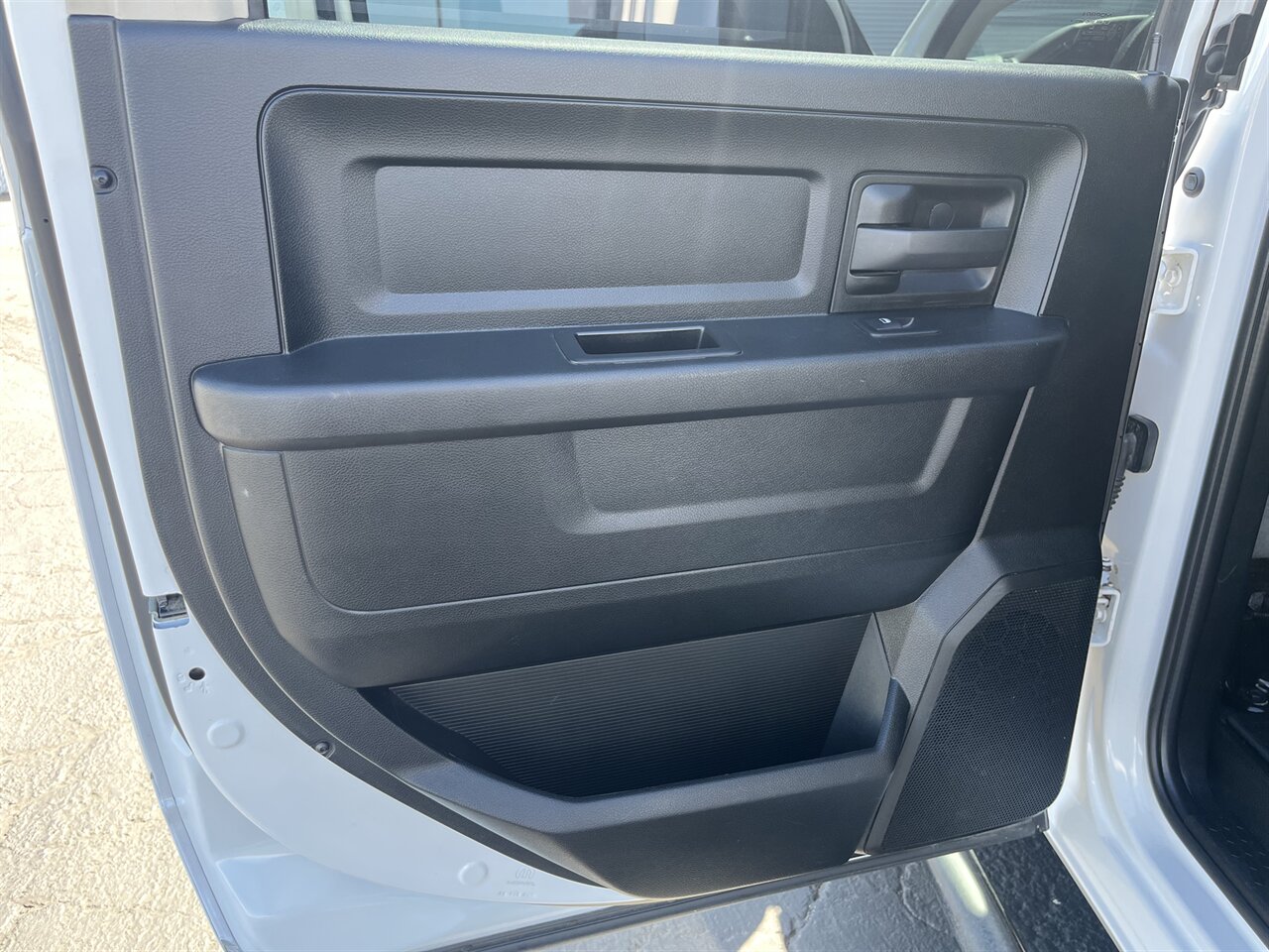 2019 RAM 1500 Classic Tradesman - Photo 12 - Victorville, CA 92392