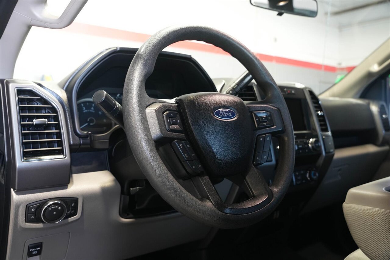 2020 Ford F-150 XLT Custom Lifted / New Tires!!! - Photo 19 - Victorville, CA 92392