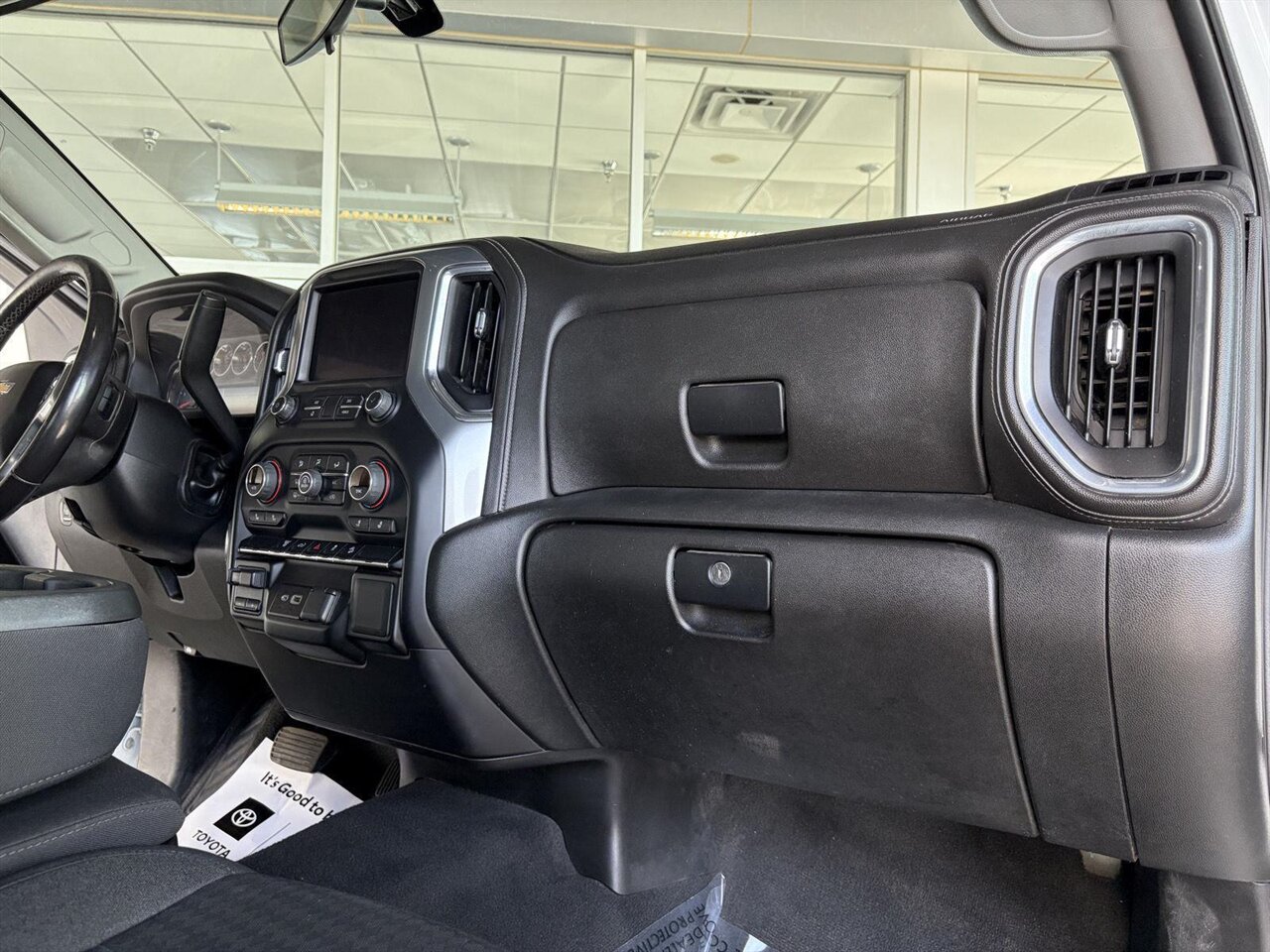 2022 Chevrolet Silverado 2500HD LT - Photo 21 - Victorville, CA 92392