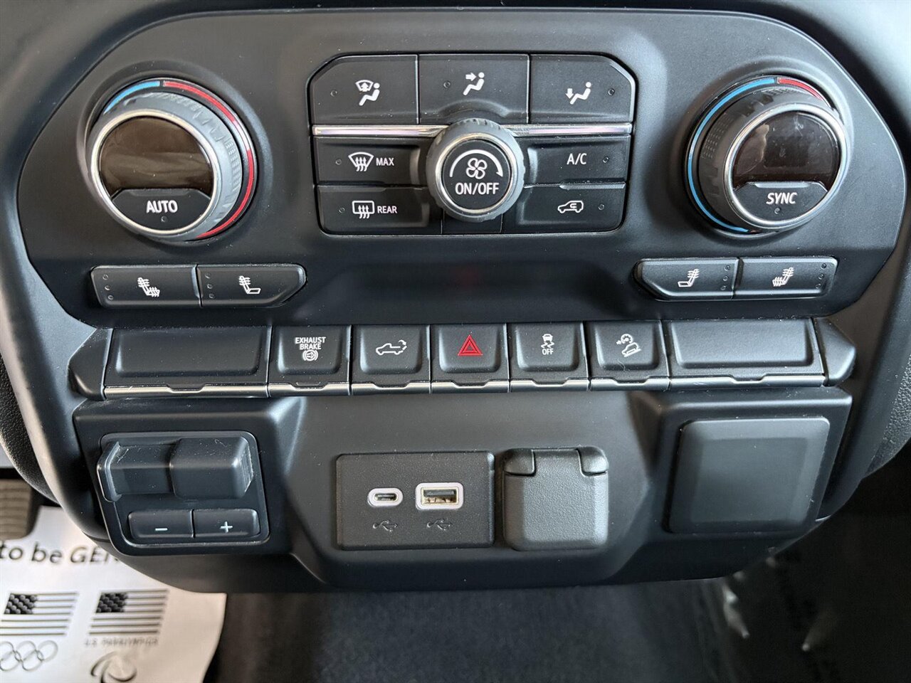 2022 Chevrolet Silverado 2500HD LT - Photo 15 - Victorville, CA 92392