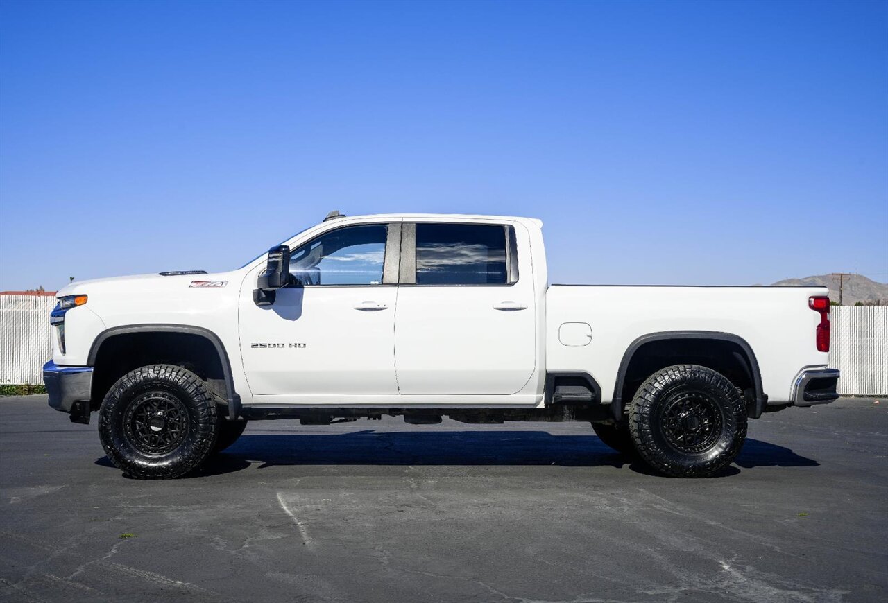 2022 Chevrolet Silverado 2500HD LT - Photo 3 - Victorville, CA 92392