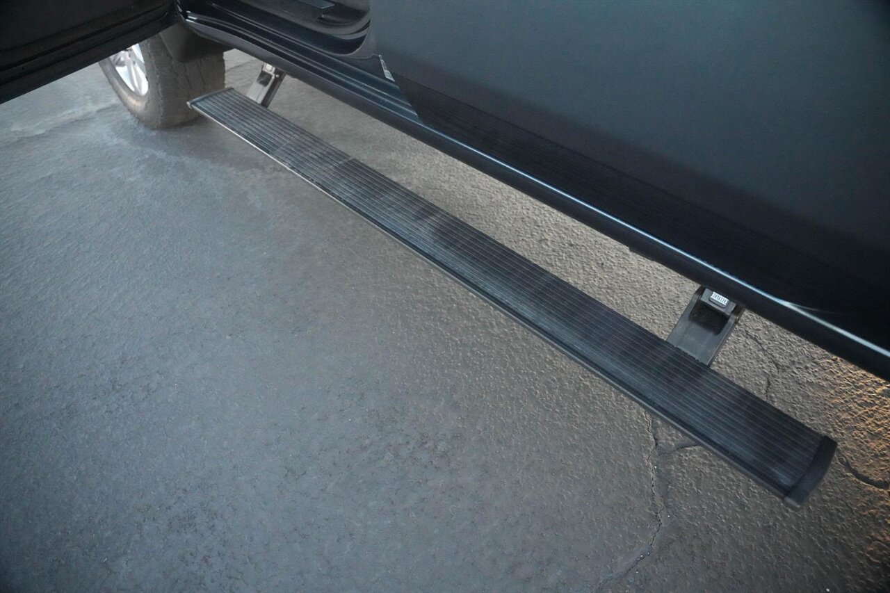 2020 Chevrolet Silverado 2500HD LTZ   - Photo 9 - Victorville, CA 92392