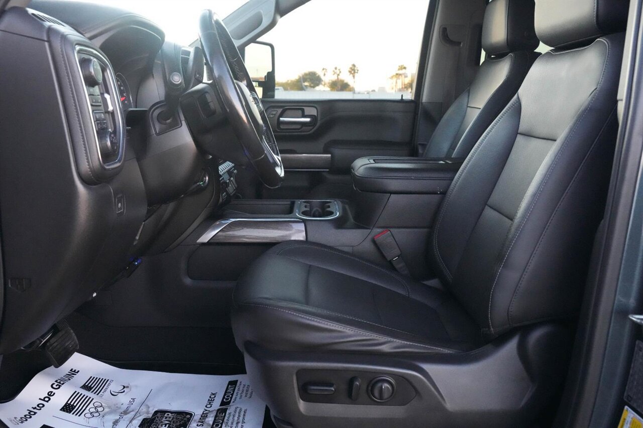 2020 Chevrolet Silverado 2500HD LTZ   - Photo 2 - Victorville, CA 92392