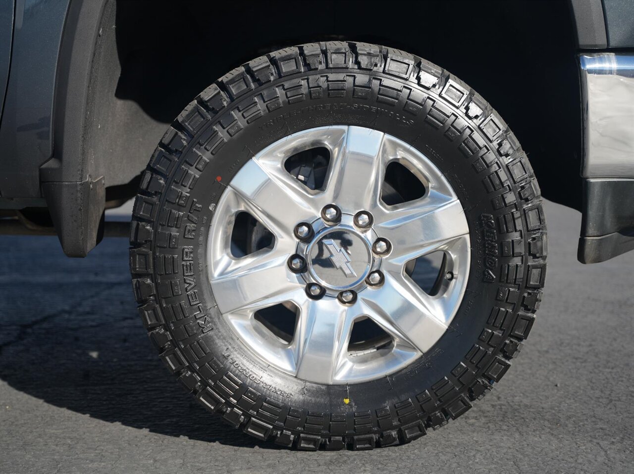 2020 Chevrolet Silverado 2500HD LTZ   - Photo 3 - Victorville, CA 92392