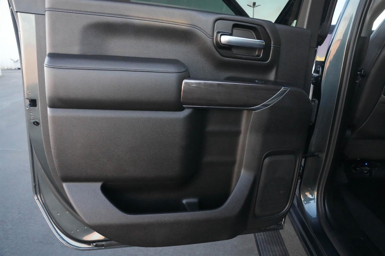 2020 Chevrolet Silverado 2500HD LTZ   - Photo 25 - Victorville, CA 92392