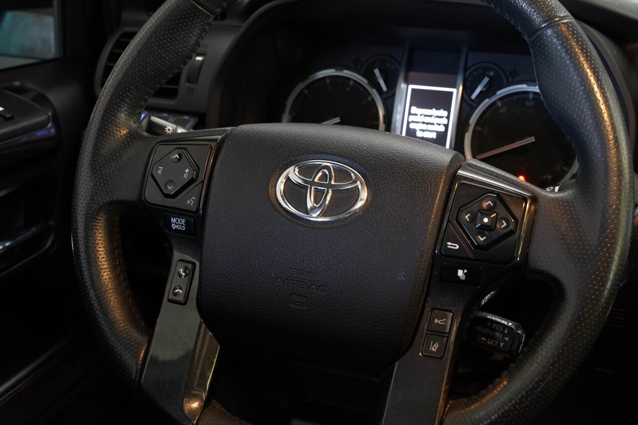 2020 Toyota 4Runner TRD Off-Road Premium   - Photo 35 - Victorville, CA 92392