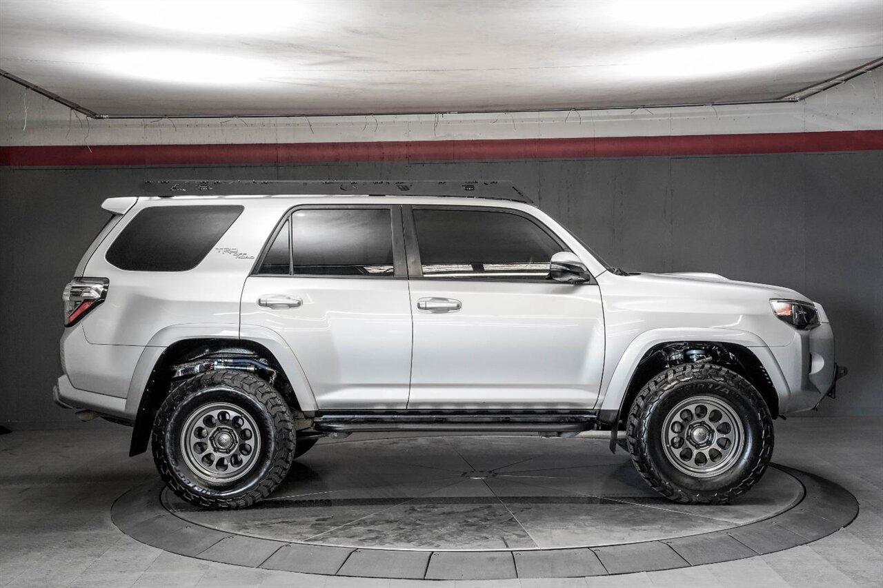 2020 Toyota 4Runner TRD Off-Road Premium   - Photo 23 - Victorville, CA 92392