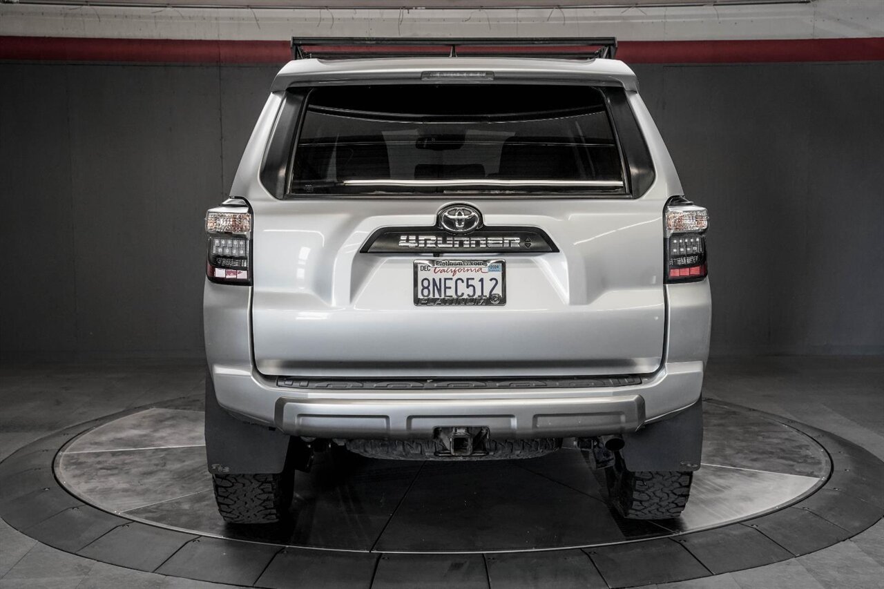 2020 Toyota 4Runner TRD Off-Road Premium   - Photo 17 - Victorville, CA 92392