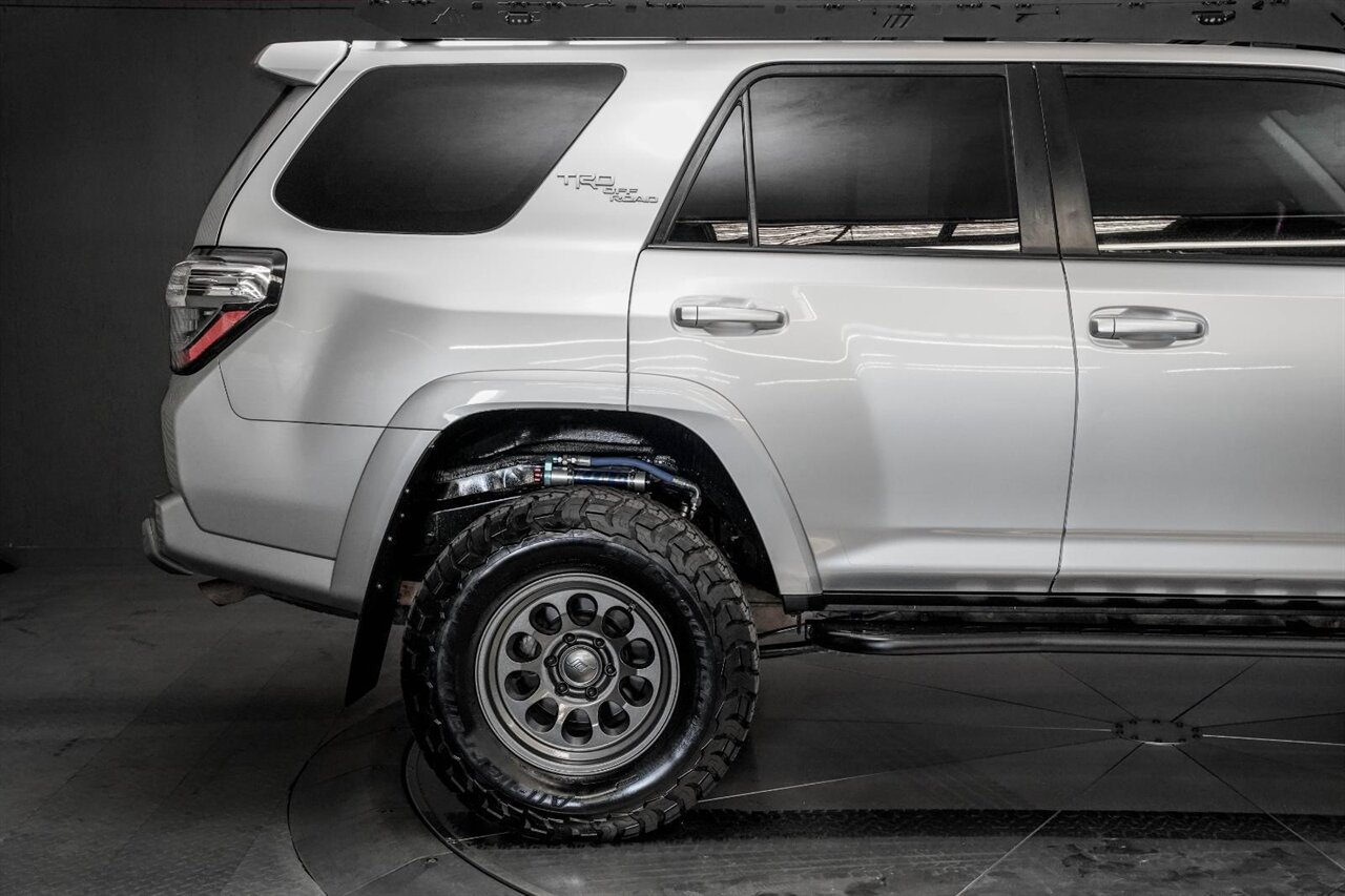 2020 Toyota 4Runner TRD Off-Road Premium   - Photo 25 - Victorville, CA 92392