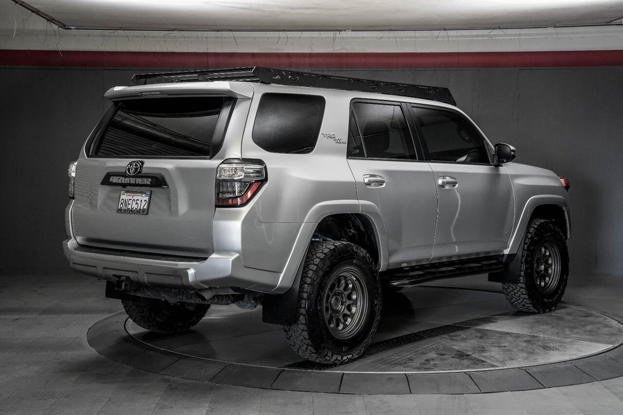 2020 Toyota 4Runner TRD Off-Road Premium   - Photo 19 - Victorville, CA 92392