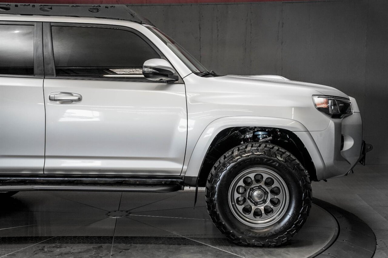 2020 Toyota 4Runner TRD Off-Road Premium   - Photo 26 - Victorville, CA 92392