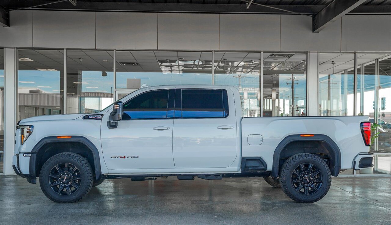 2024 GMC Sierra 2500HD AT4   - Photo 9 - Victorville, CA 92392