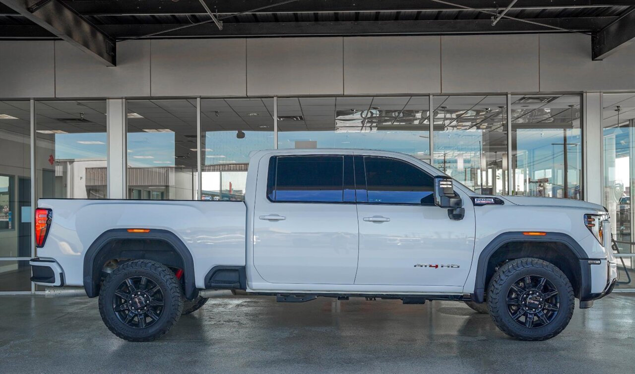 2024 GMC Sierra 2500HD AT4   - Photo 5 - Victorville, CA 92392