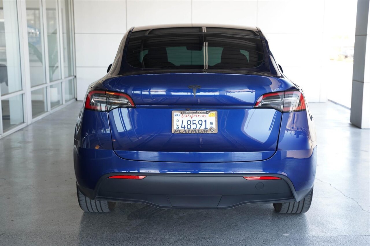 2023 Tesla Model Y Long Range   - Photo 10 - Victorville, CA 92392