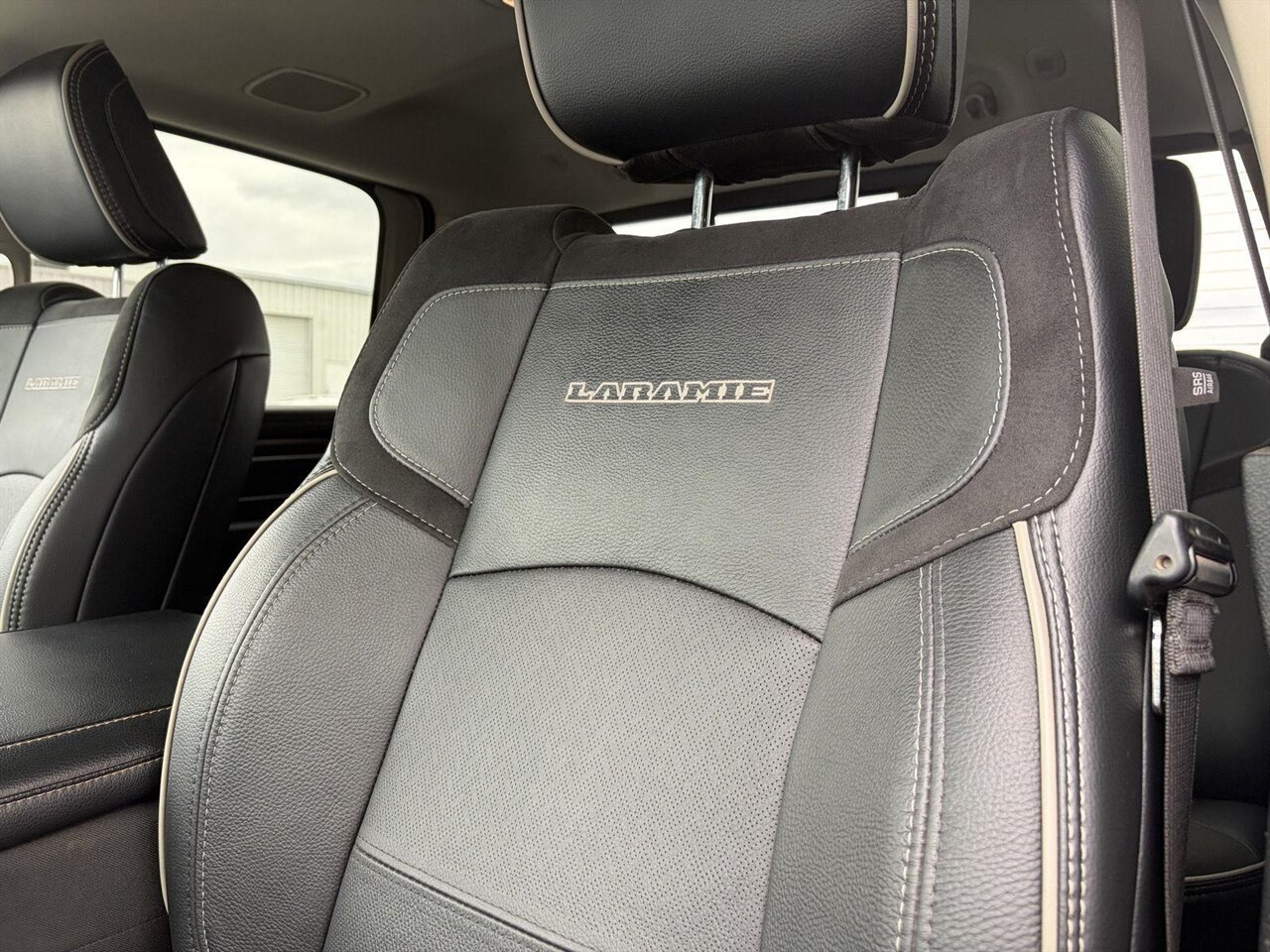 2024 RAM 2500 Laramie   - Photo 15 - Victorville, CA 92392