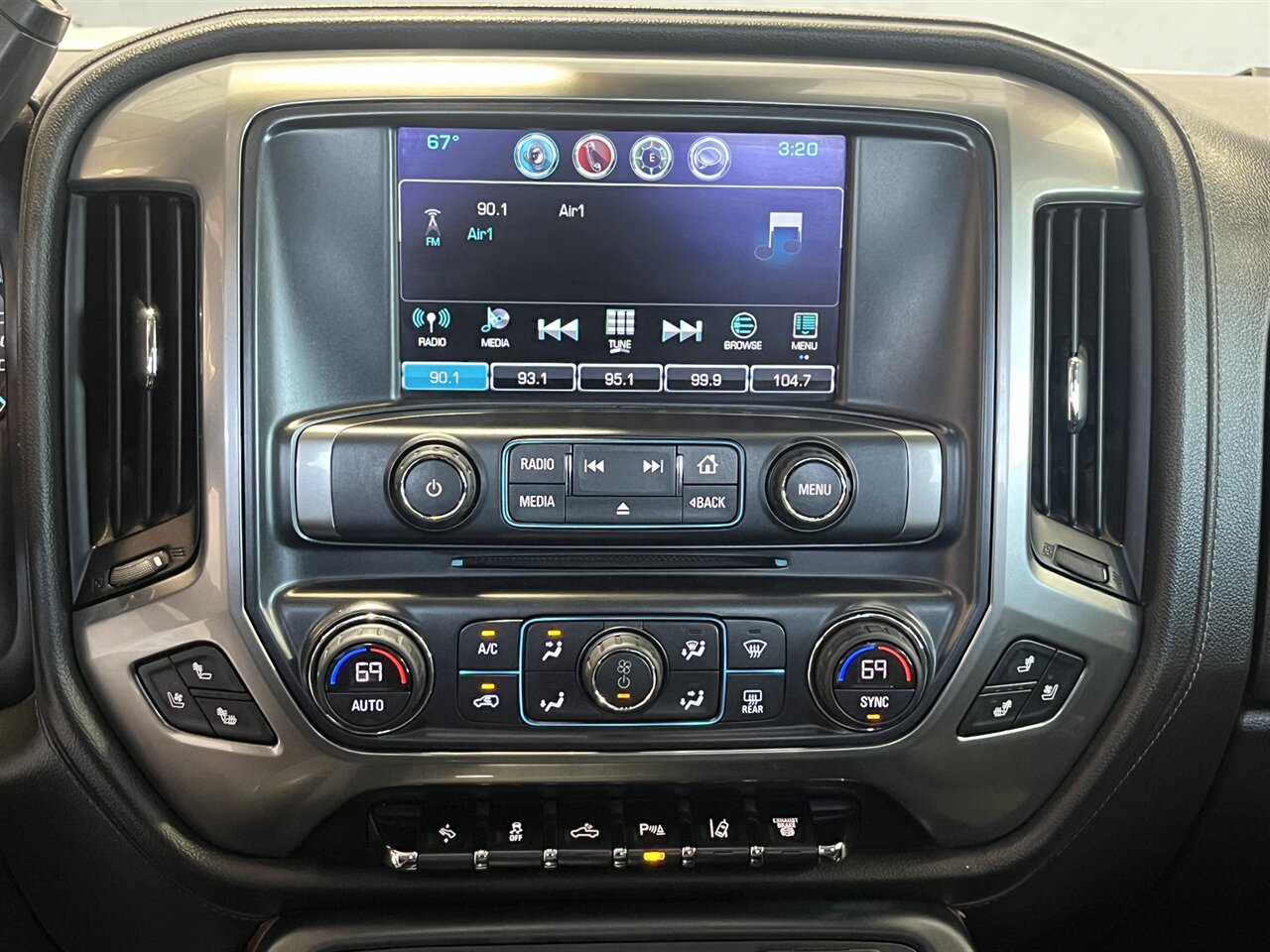 2018 Chevrolet Silverado 2500HD LTZ - Photo 27 - Victorville, CA 92392